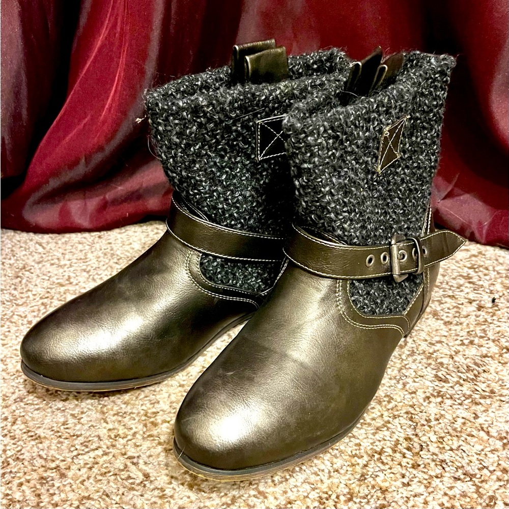 Muk Luk Distressed Black Mia Boot